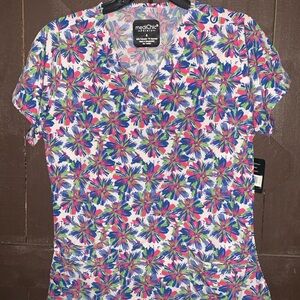 Medí chic- woman’s top scrub